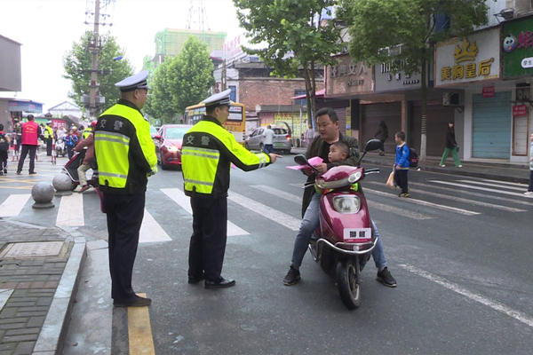 交警2.jpg