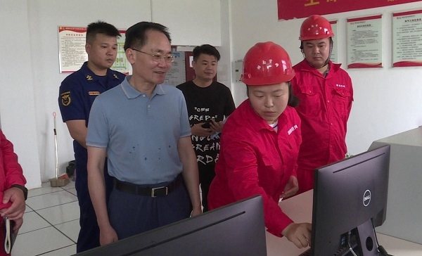 手机报 张阳.jpg