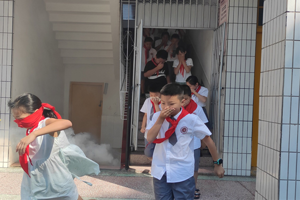 子龙_副本.jpg 子龙_副本.jpg