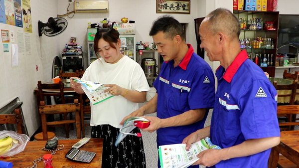 小黄车3.jpg