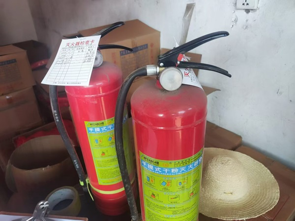 车世华前.jpg