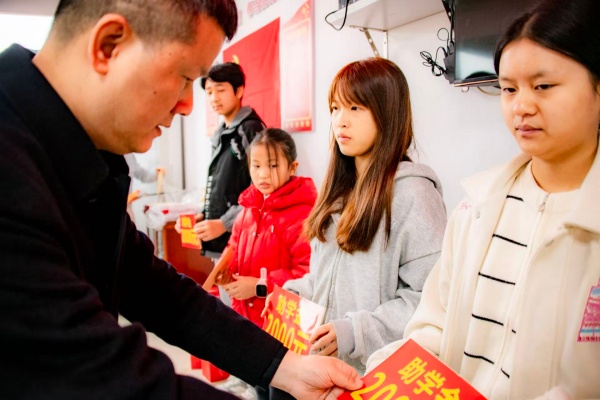 微信图片_20251027094217_789_1.jpg 微信图片_20251027094217_789_1.jpg