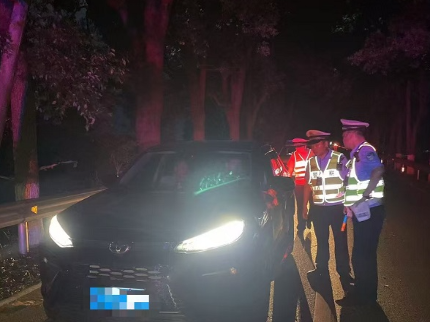 安乡交警：夜查酒驾不松懈 筑牢夏季道路安全“防护网”