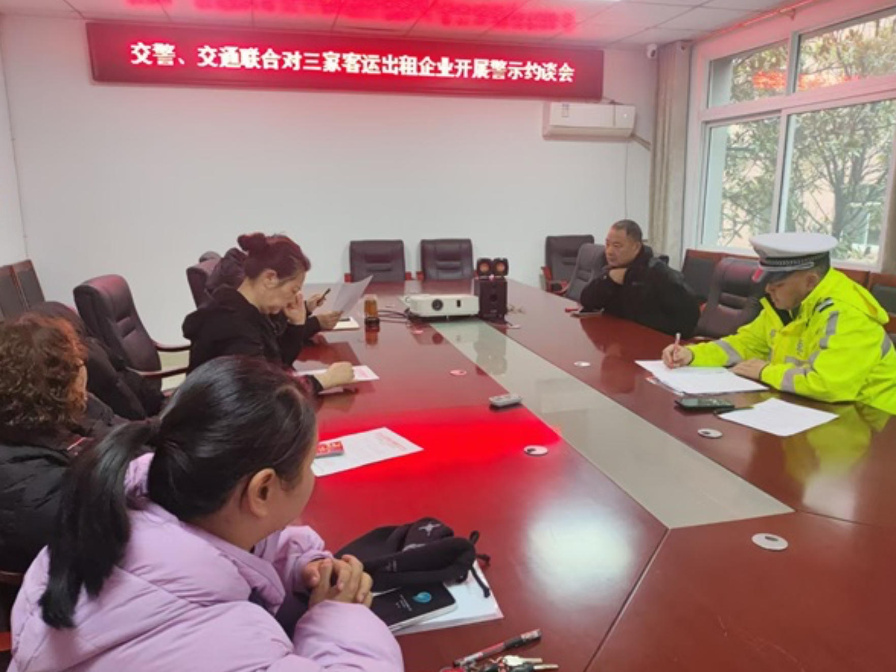 安乡：联手约谈敲响警钟 督导检查保障安全