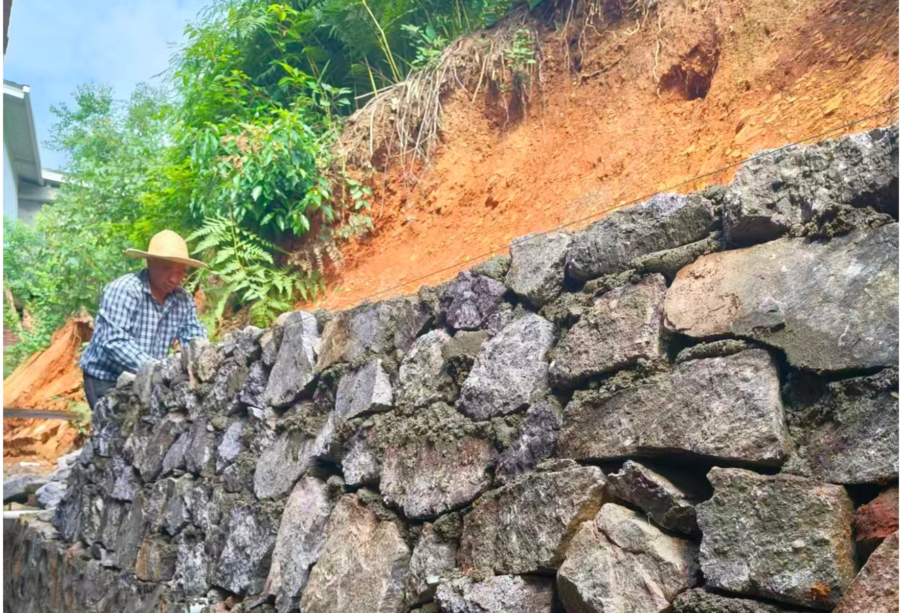 安乡县扎实推进切坡建房地质灾害隐患治理 筑牢群众安居防线