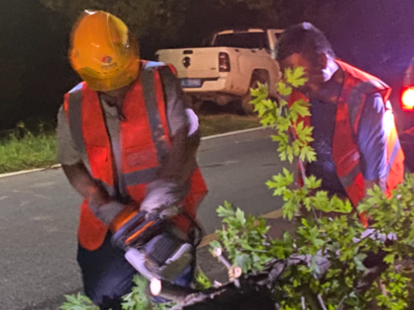 公路建养中心全力应对强对流天气