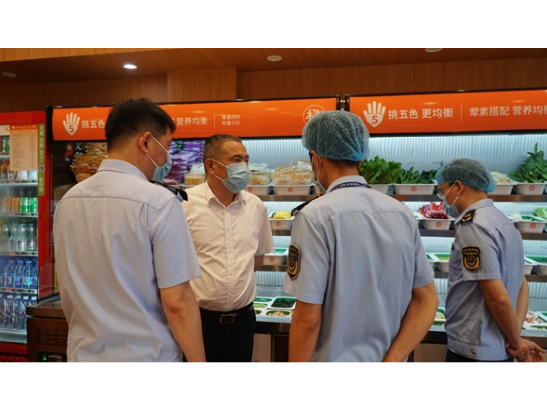 安乡：开展“逢四扫街”专项行动 筑牢餐饮食品安全防线