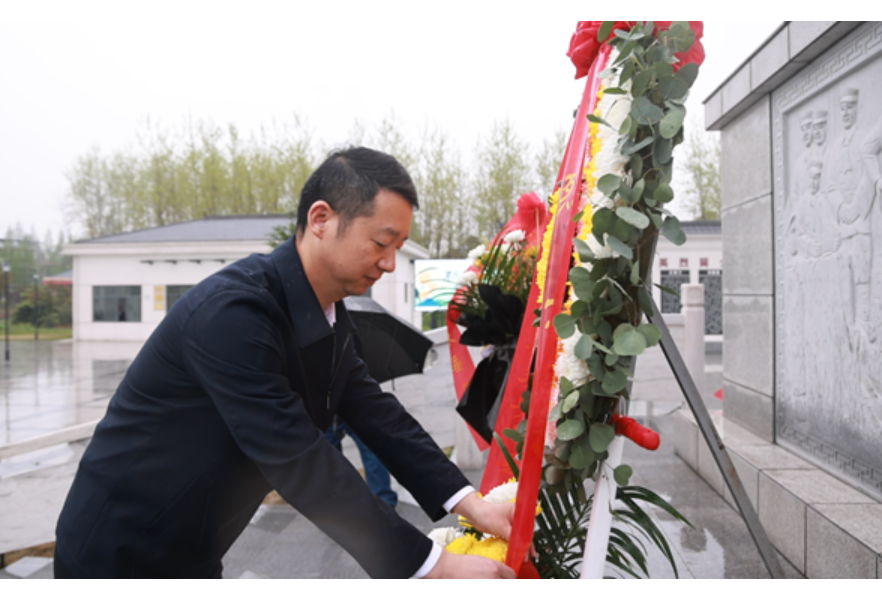 安乡县开展2026年清明节烈士祭扫活动