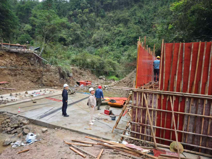 新晃交通质安站深入一线“把脉”在建项目