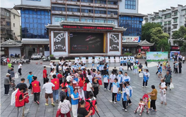 新晃：二十多家单位联合出击 筑牢全民禁毒防线