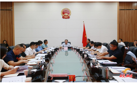 杨鹏主持召开9月重点工作碰头会