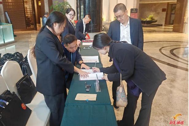【聚焦两会】出席县政协十六届一次会议的委员今日报到