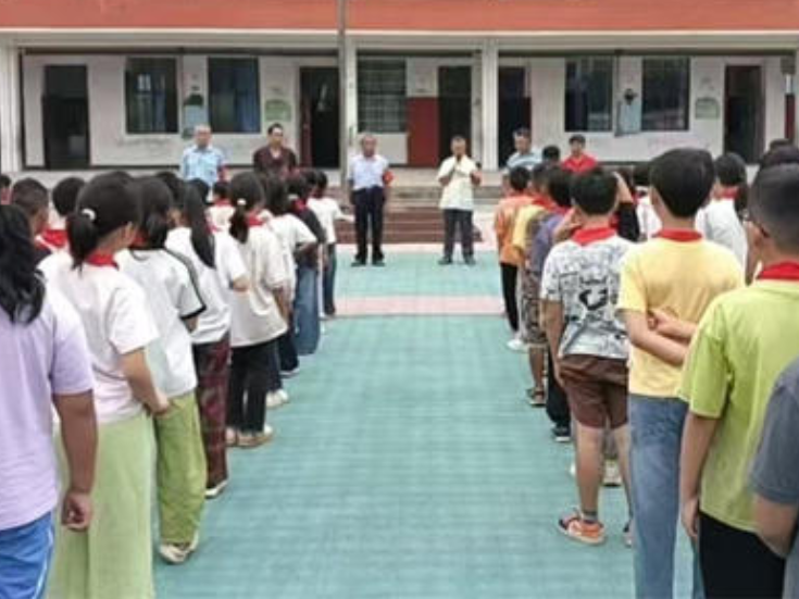 扶罗镇关工委：传承长征红色魂 五老宣讲润童心