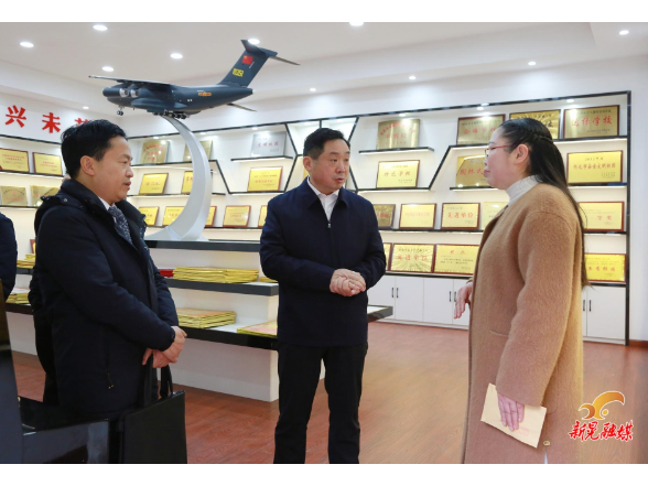 符家盛春节前夕走访慰问专家人才、全国劳动模范、老党员、困难党员