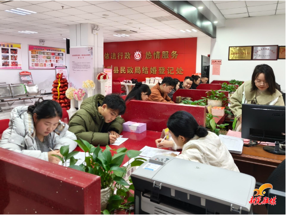 新春走基层丨我县多部门联合开展“书香伴新程 婚俗焕新风”活动