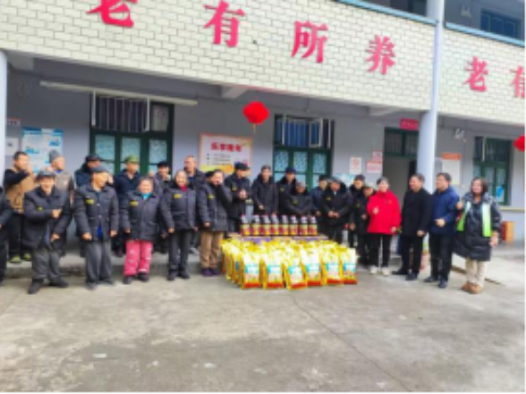 晃州镇开展“情暖福利院 新春送关怀”慰问活动