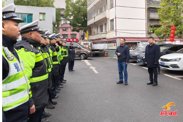 杨鹏走访慰问春节期间坚守岗位一线的工作人员