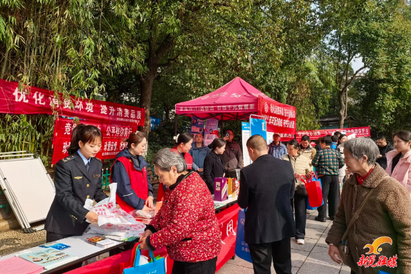 我县多部门联合开展3·15国际消费者权益日宣传活动