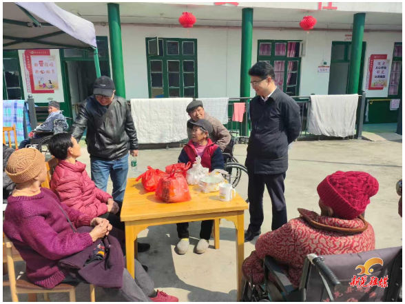 新晃纪委调研禾滩镇综合养老服务中心运行情况