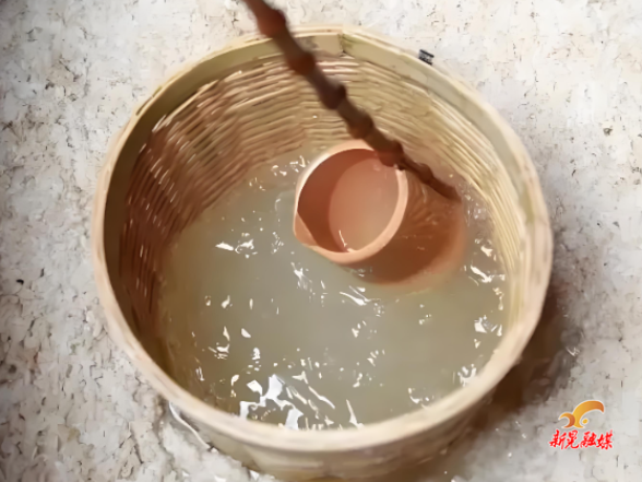 以训赋能破瓶颈 酒香飘远助振兴 —— 新晃高素质农民创新创业培训班典型学员张泉益