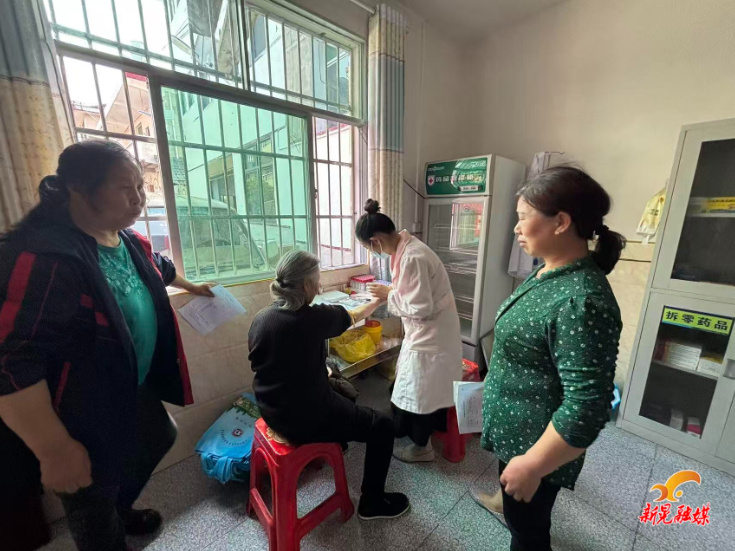 家医签约暖侗寨 健康守护在洞坪