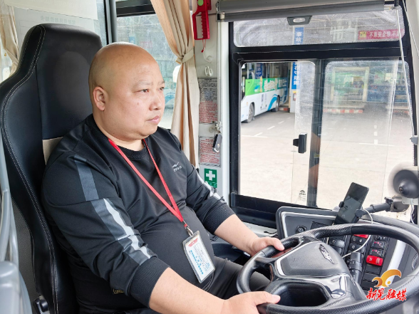 【劳模风采】吴伟：方向盘上践初心 平凡岗位显担当