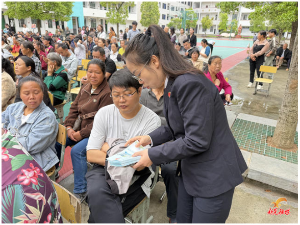 波洲镇中心小学：以案释法 护航少年健康成长