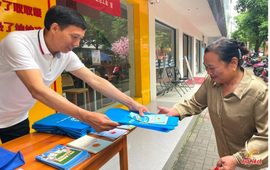 新晃侗族自治县总工会开展普法维权服务活动