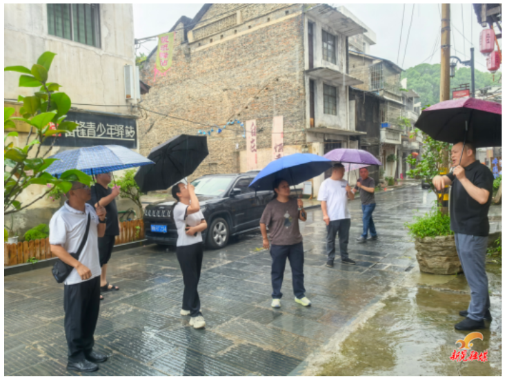 让党旗在防汛一线高高飘扬丨县人社局：深刻汲取近期安全事故教训 织密防汛防火安全网