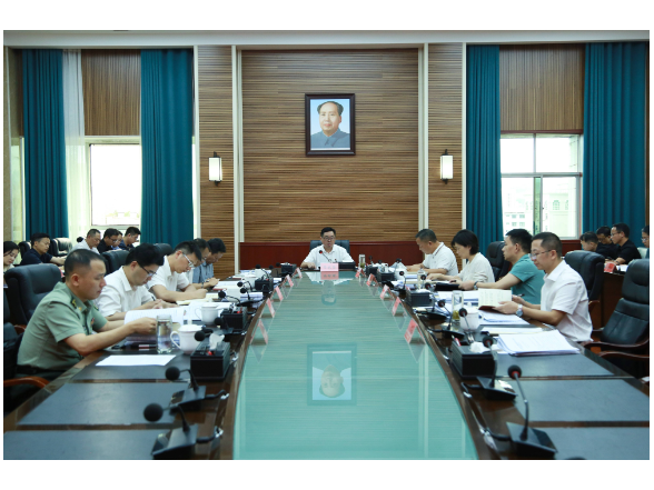 符家盛主持县委理论学习中心组2026年第六次集体学习