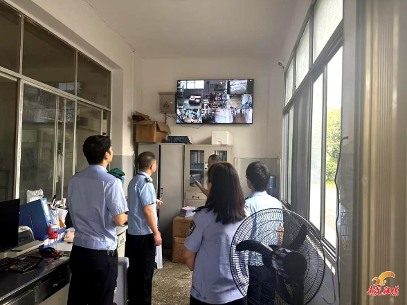 新晃市场监督管理局联合新晃公安局开展肉制品生产企业专项突击检查