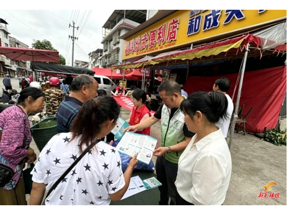波洲镇民政社工站：政策宣讲进集镇 暖心助残惠民生