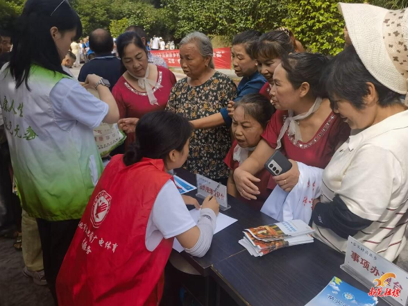 步头降苗族乡：依托村歌会搭建流动政务大厅 做实苗乡便民服务