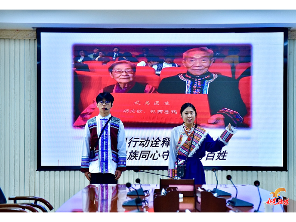 怀化学院“红星”微宣讲团走进新晃产业开发区开展理论宣讲