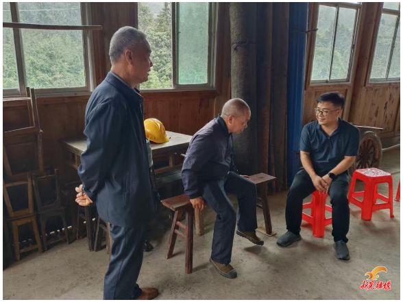 步头降苗族乡步头降村：“七一”走访慰问暖人心 组织关怀情系重病困难党员
