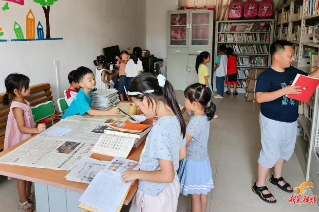 党建暖民心 暑期乐缤纷 —— 凉伞镇党群服务中心奏响为民服务 “欢乐颂”
