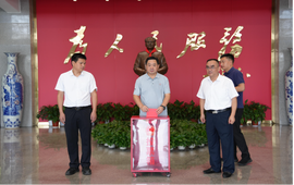 县领导以普通选民身份参加县乡两级人大代表投票选举 符家盛参加