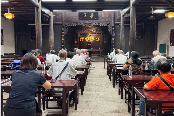 龙溪诗社、诗词楹联协会、老年书画协会举行2026年下半年开班典礼