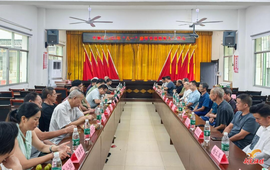 中寨镇召开“八一”座谈会 凝聚老兵力量赋能侗乡发展