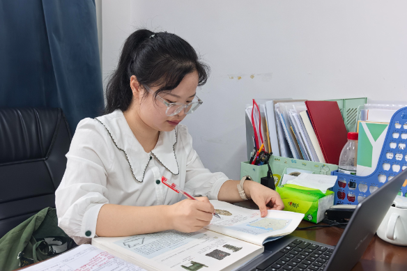 胡梦希：扎根侗乡职教沃土 以爱为灯照亮学子逐梦路