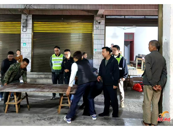 波洲镇开展马路市场专项整治行动