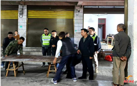 波洲镇开展马路市场专项整治行动