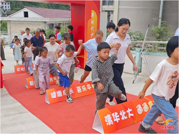 中寨小学举办一年级新生入学仪式