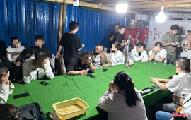 强治理 护民安 促发展丨新晃公安成功捣毁一赌博窝点 31人落网