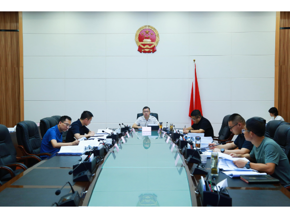 杨凯程主持县政府党组理论学习中心组2026年第九次集体学习