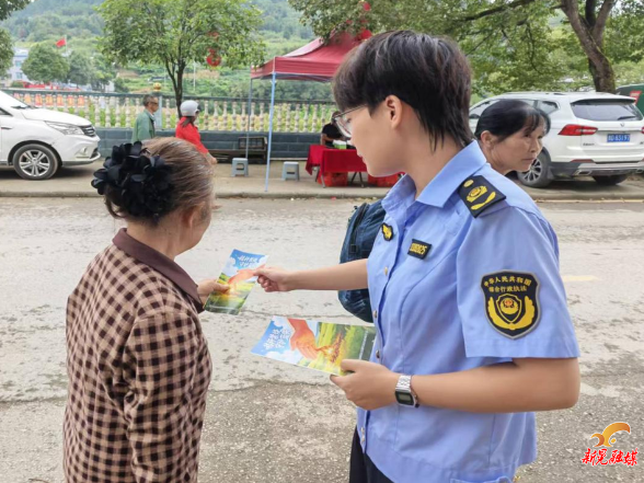 凉伞镇：一地一策精准管控 全域宣传筑牢秋收禁烧防线