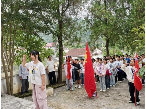波洲镇中学：缅怀伯赓先烈 “五老”宣讲厚植爱国情怀