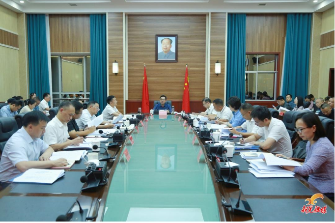 符家盛主持县委理论学习中心组2026年第九次集体学习