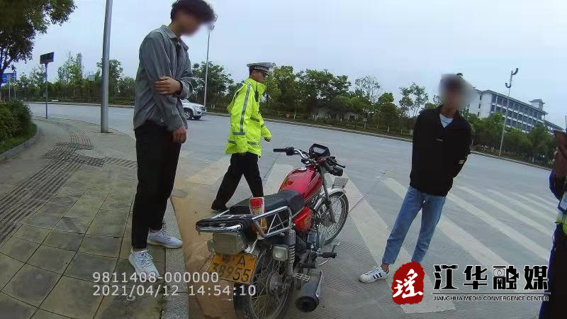 我县一男子使用网上购买摩托车号牌被拘留