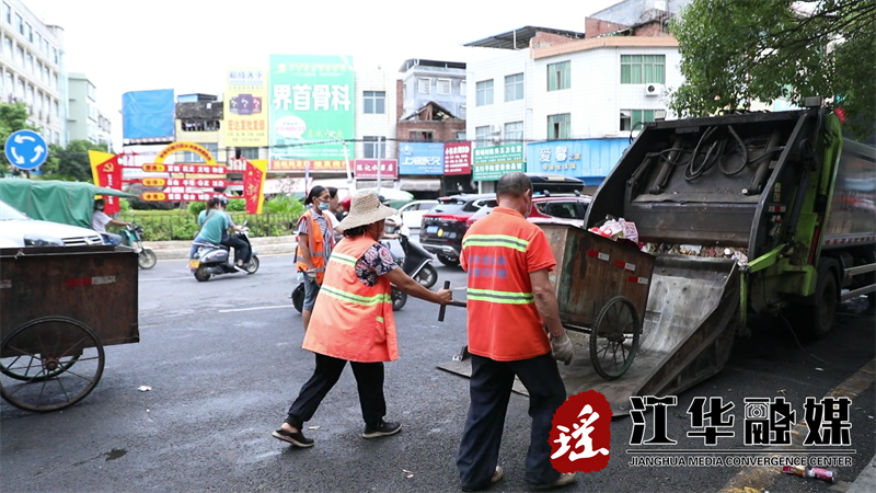 江华：国庆假期各行各业坚守岗位不打烊[00_05_19][20221002-154025].png